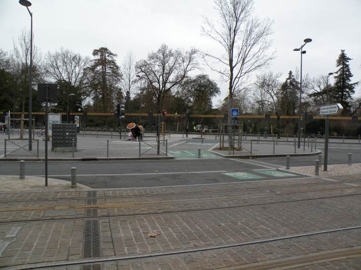  grilles du jardin public